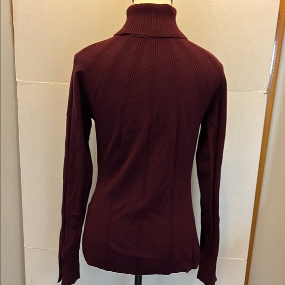 White House Black Market Burgundy Turtleneck Sweater - Picture 5 of 13